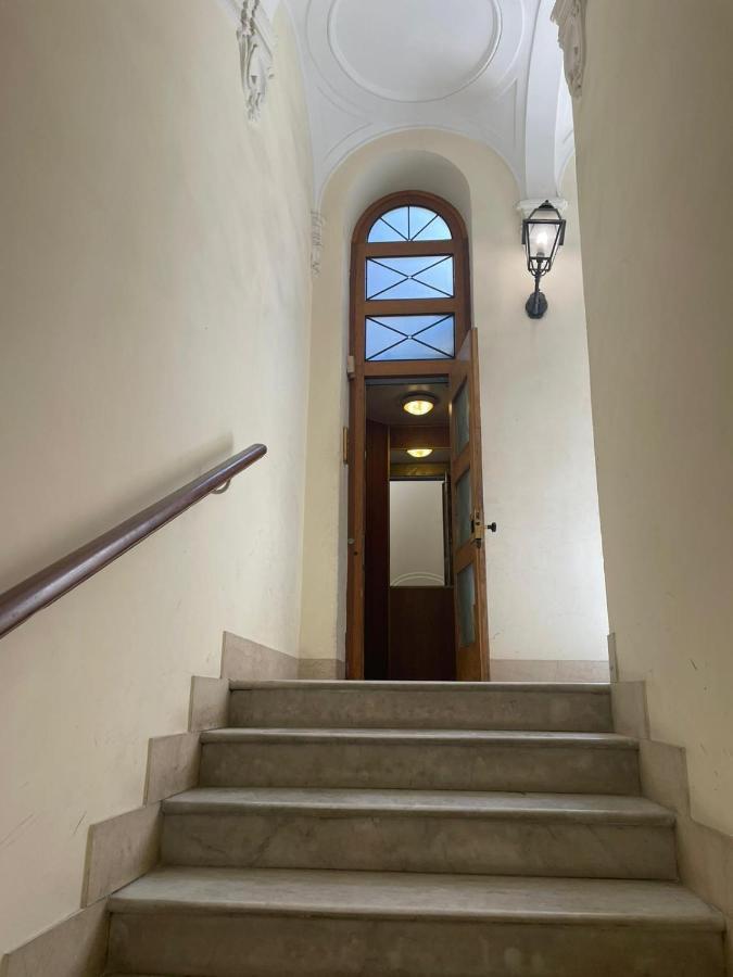 Appartamento Irex Trevi Fountain Private Penthouse Roma Esterno foto